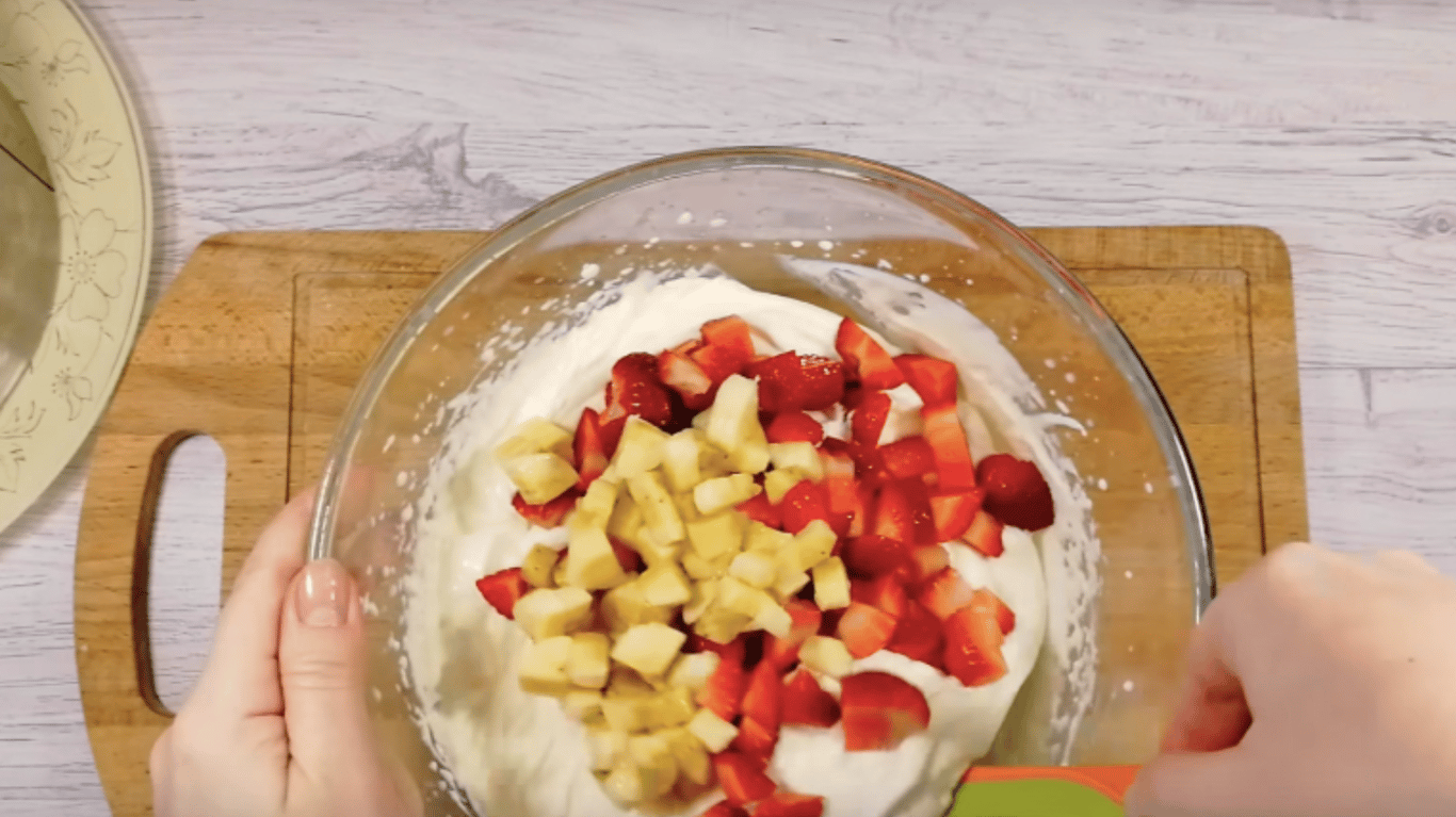 сирний торт без випічки, який схожий на морозиво