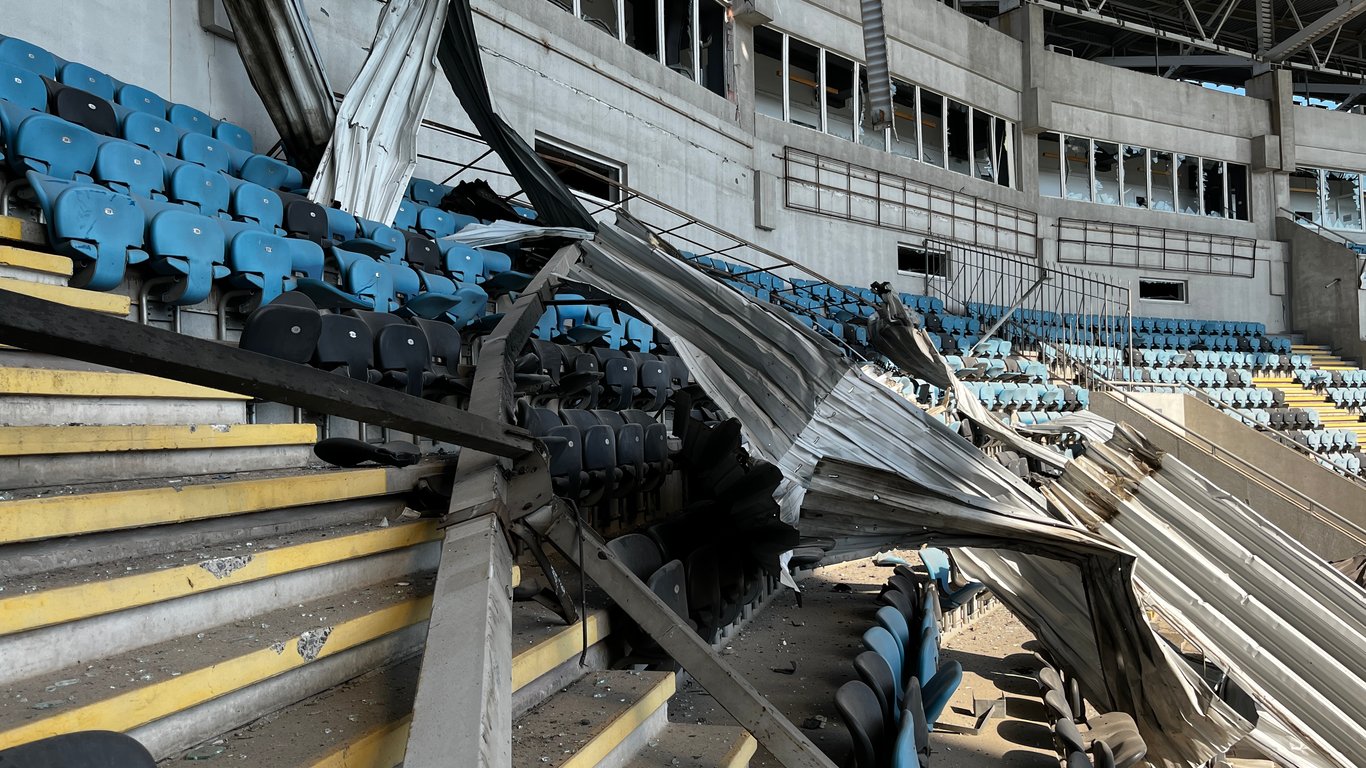 Який вигляд має стадіон "Чорноморець" після атаки РФ на Одесу: фоторепортаж