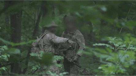 В Курской области бойцы ВСУ взяли в плен офицера — появилось видео - 290x166