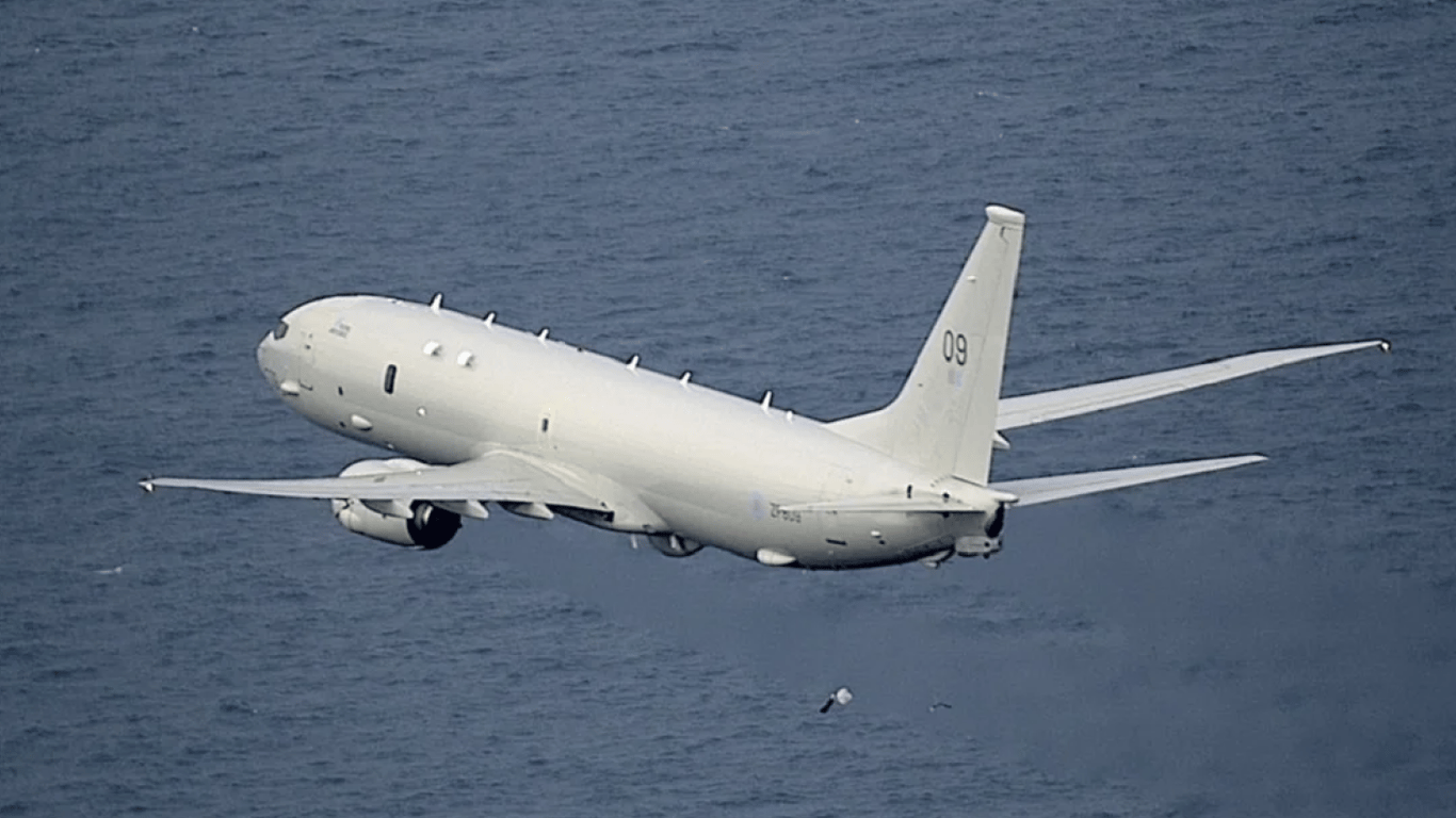 Над Чорним морем зафіксована активність авіації НАТО — працює навідник з дозаправником - фото 1