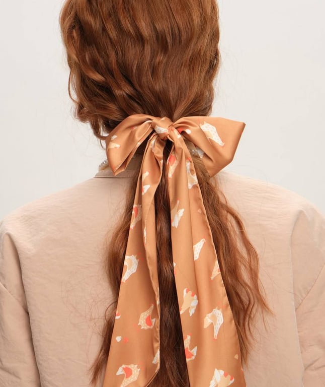 Аксесуари для волосся завжди будуть в нагоді