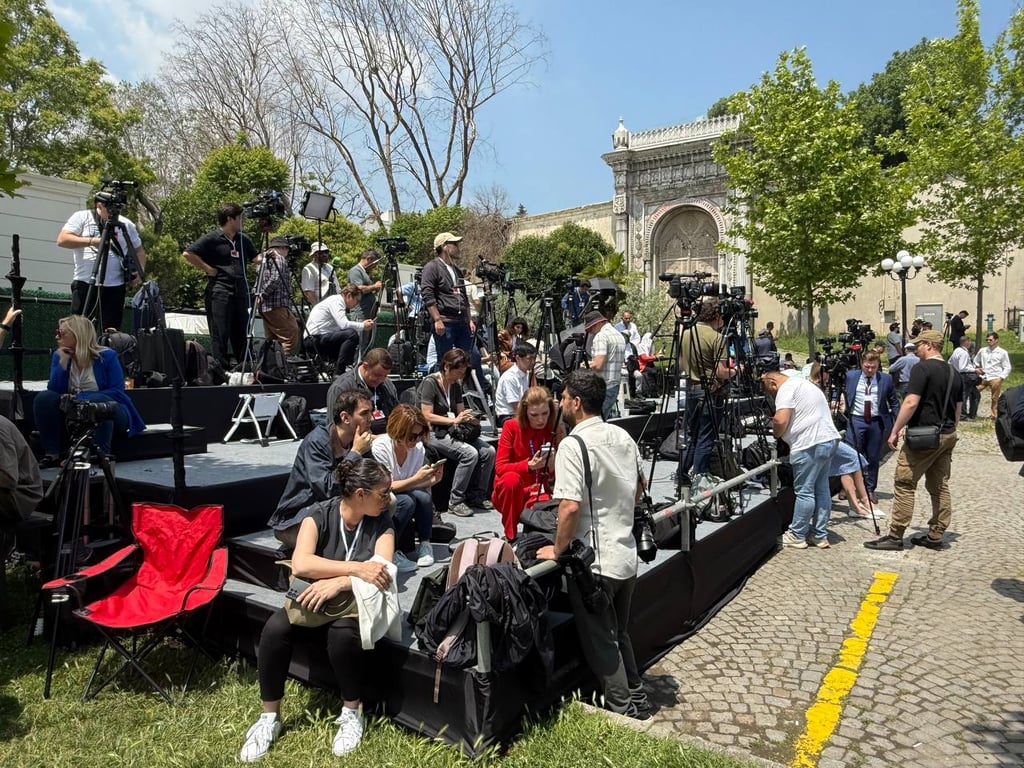 Переговори України та Росії - про що будуть говорити