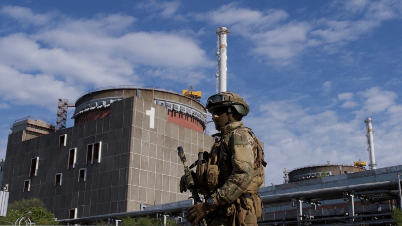 На ЗАЕС росіяни встановили зенітну установку і ведуть звідти вогонь — відео