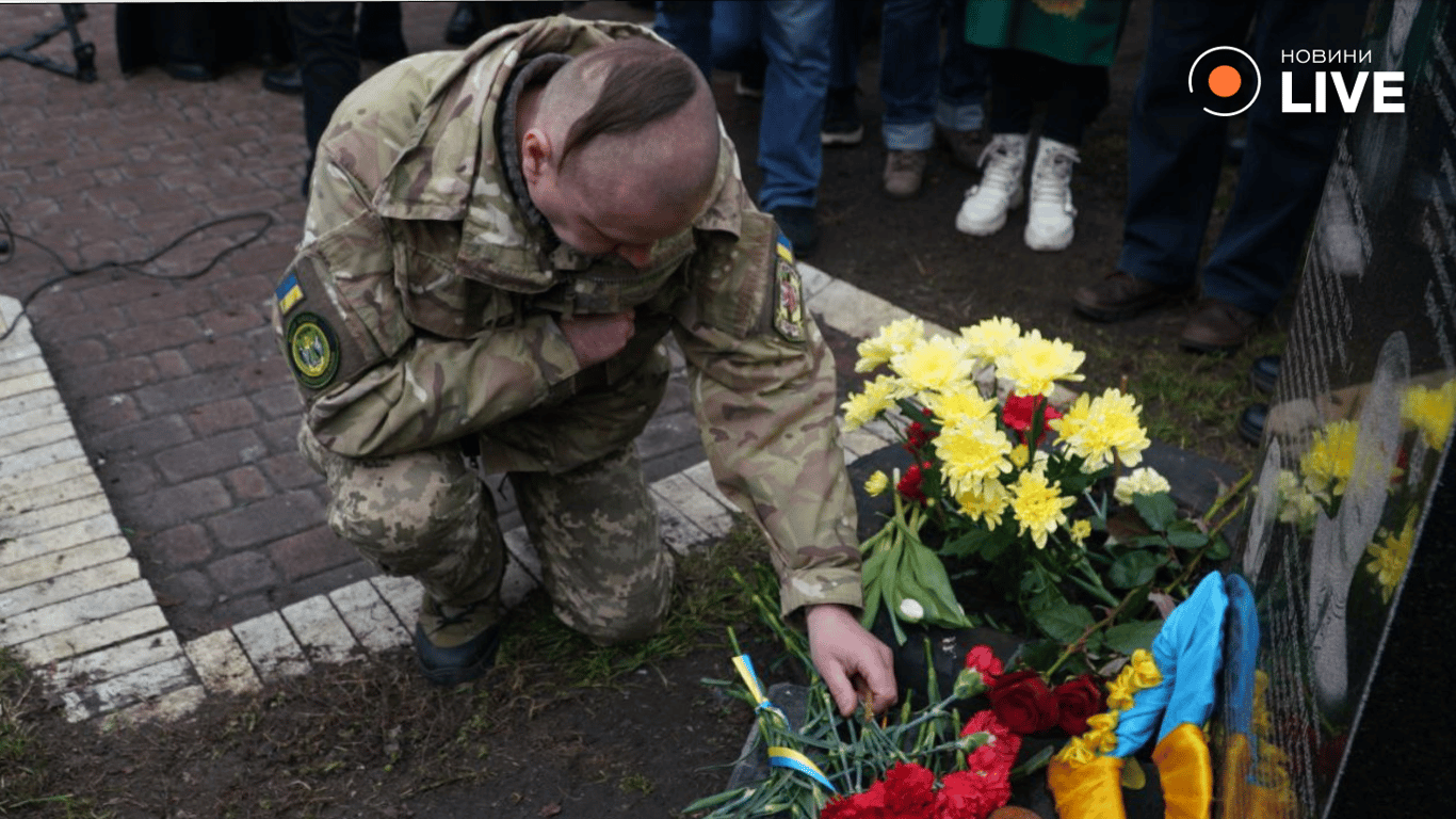 В Киеве чтят память Героев Небесной Сотни - фото 3