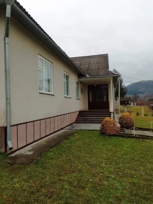 Как выглядит дом в Карпатах, который продают за 15 000 долларов (фото) - фото 1