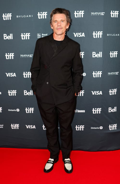 Донька Уми Турман вийшла на червону доріжку з зірковим батьком - фото 4