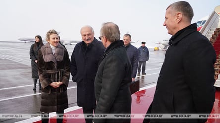 ​​Лукашенко прилетел в москву: о чем будут говорить два диктатора - 285x160