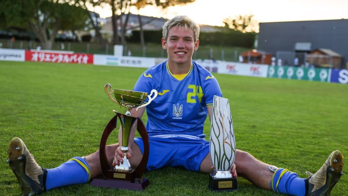 Максим Хлань