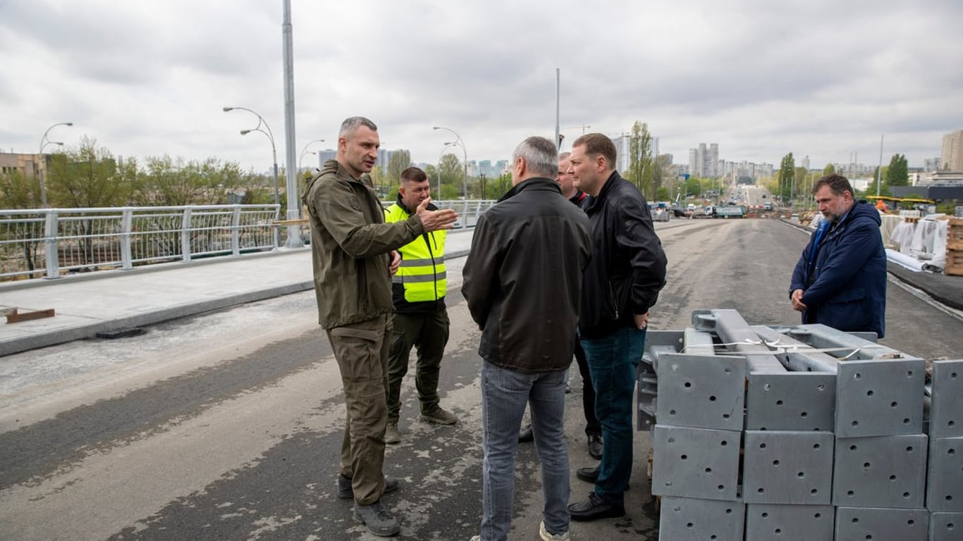 Кличко рассказал, когда в Киеве откроют движение по Подольско-Воскресенскому мосту