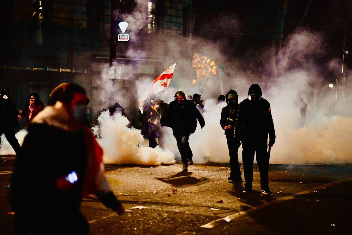 Митингующие в Тбилиси