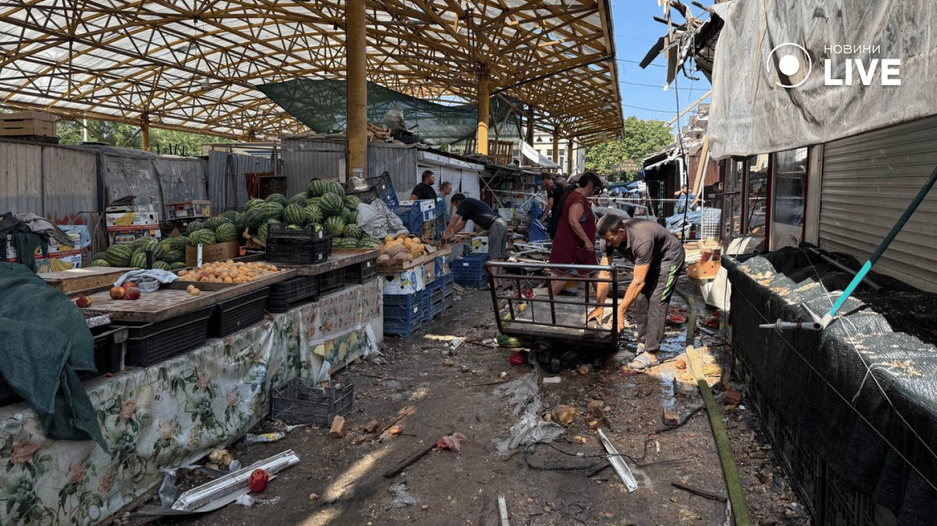 Одеський Привоз — що залишилося після російської атаки (фото) - фото 10