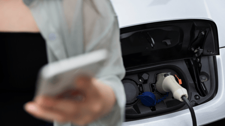 Как старые батареи от электромобилей питают дома - 285x160