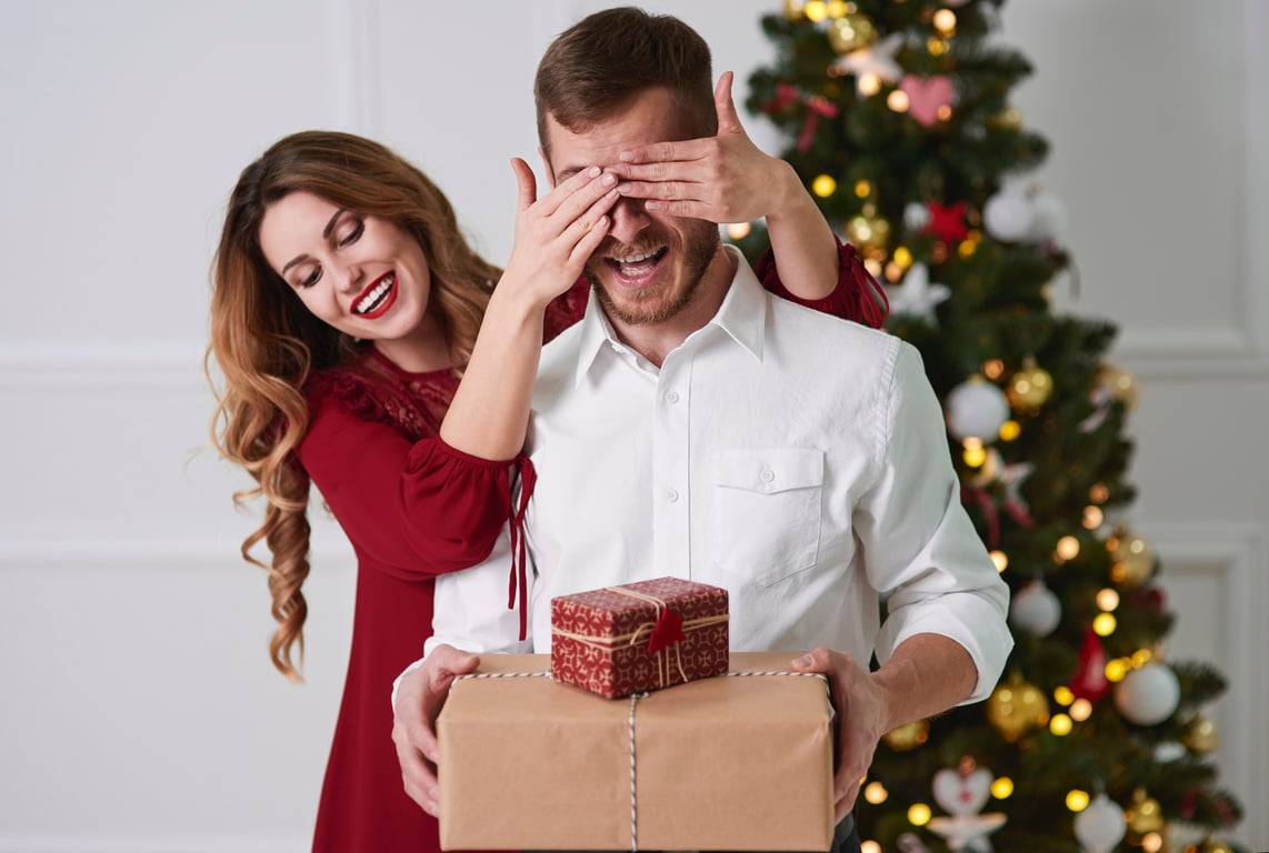 Какой подарок сделать любимому человеку на Рождество 2025 — идеи