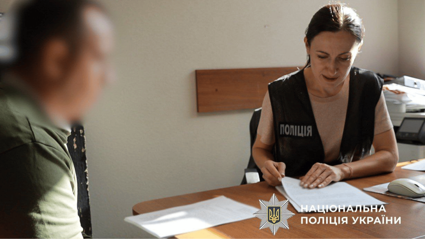 В Одесі затримали військового за хабар