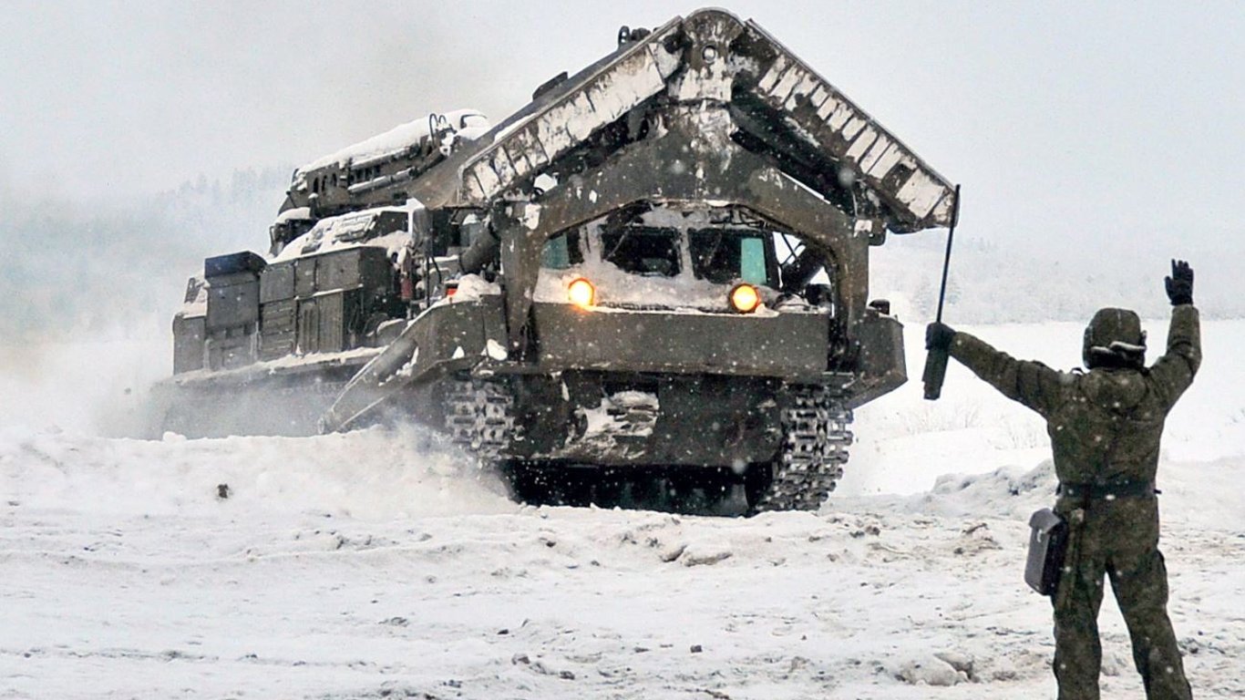 Российские военные копируют украинскую тактику использования инженерных войск