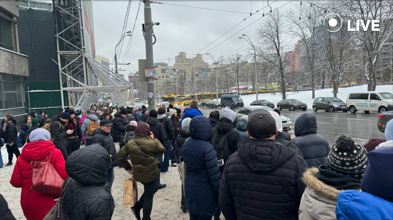 как люди добираются в Киеве без метро