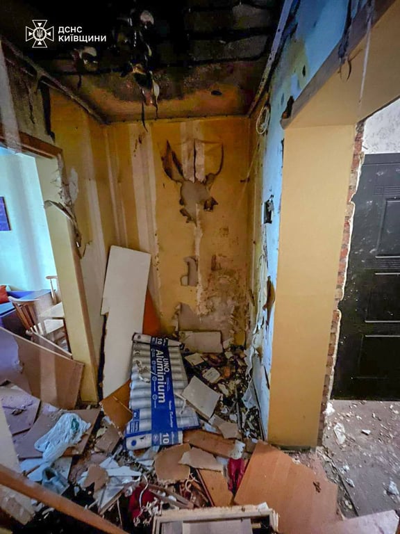 Осмотр места взрыва в многоэтажке спасателями ГСЧС