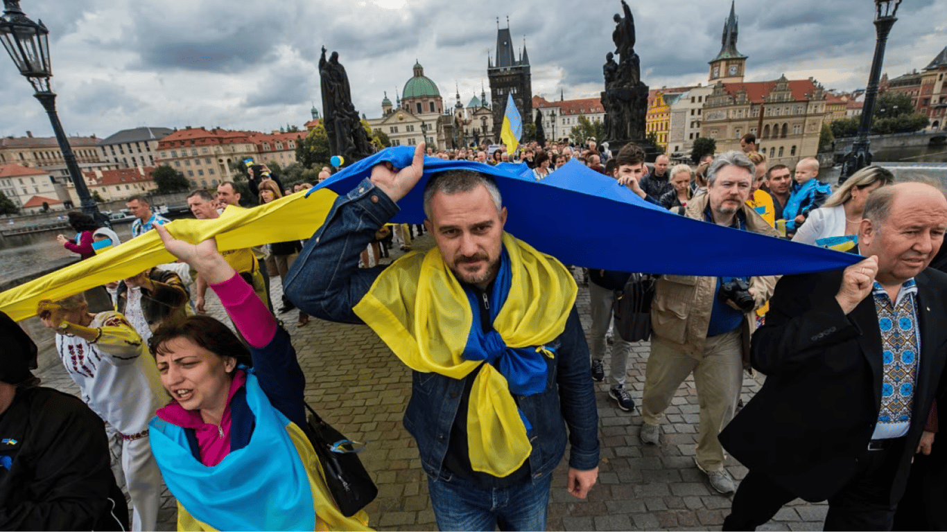 Як українцям у Чехії отримати дозвіл на довгострокове перебування