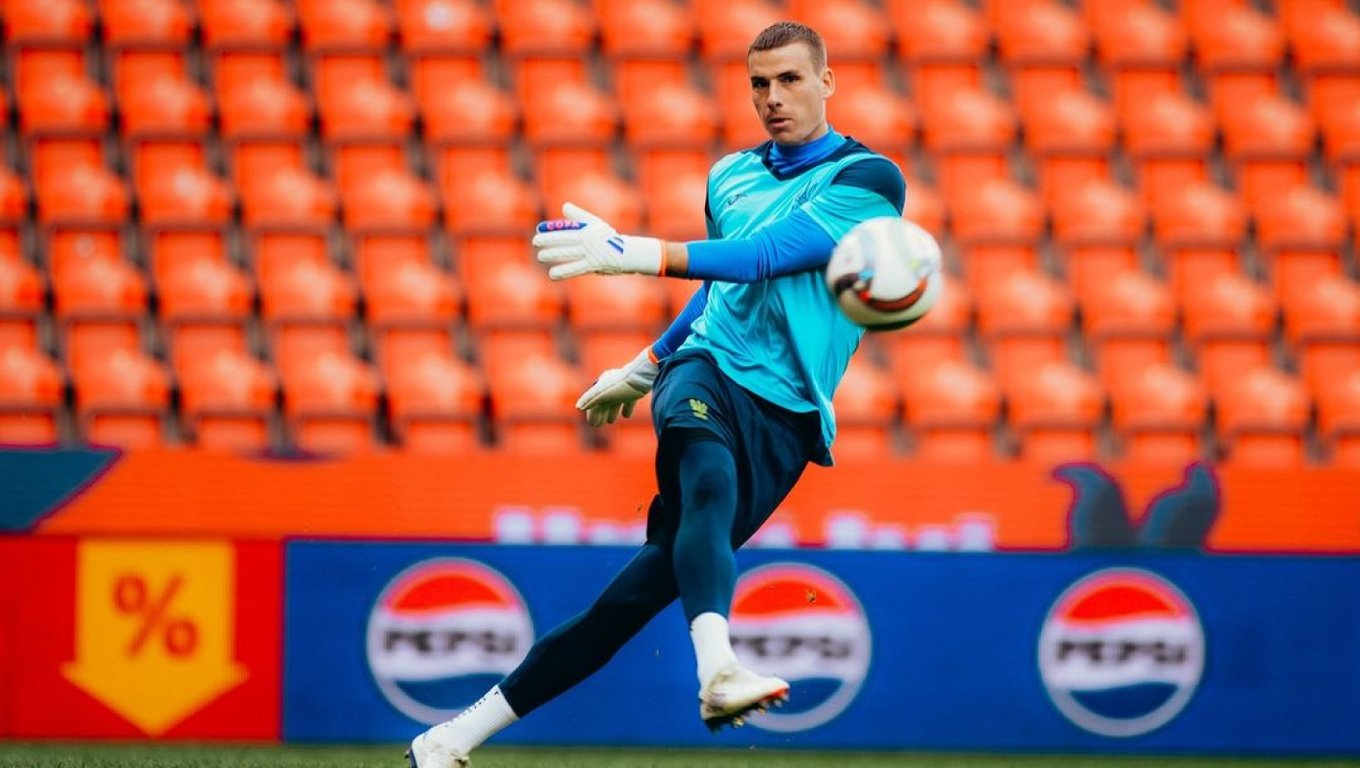 Андрей Лунин