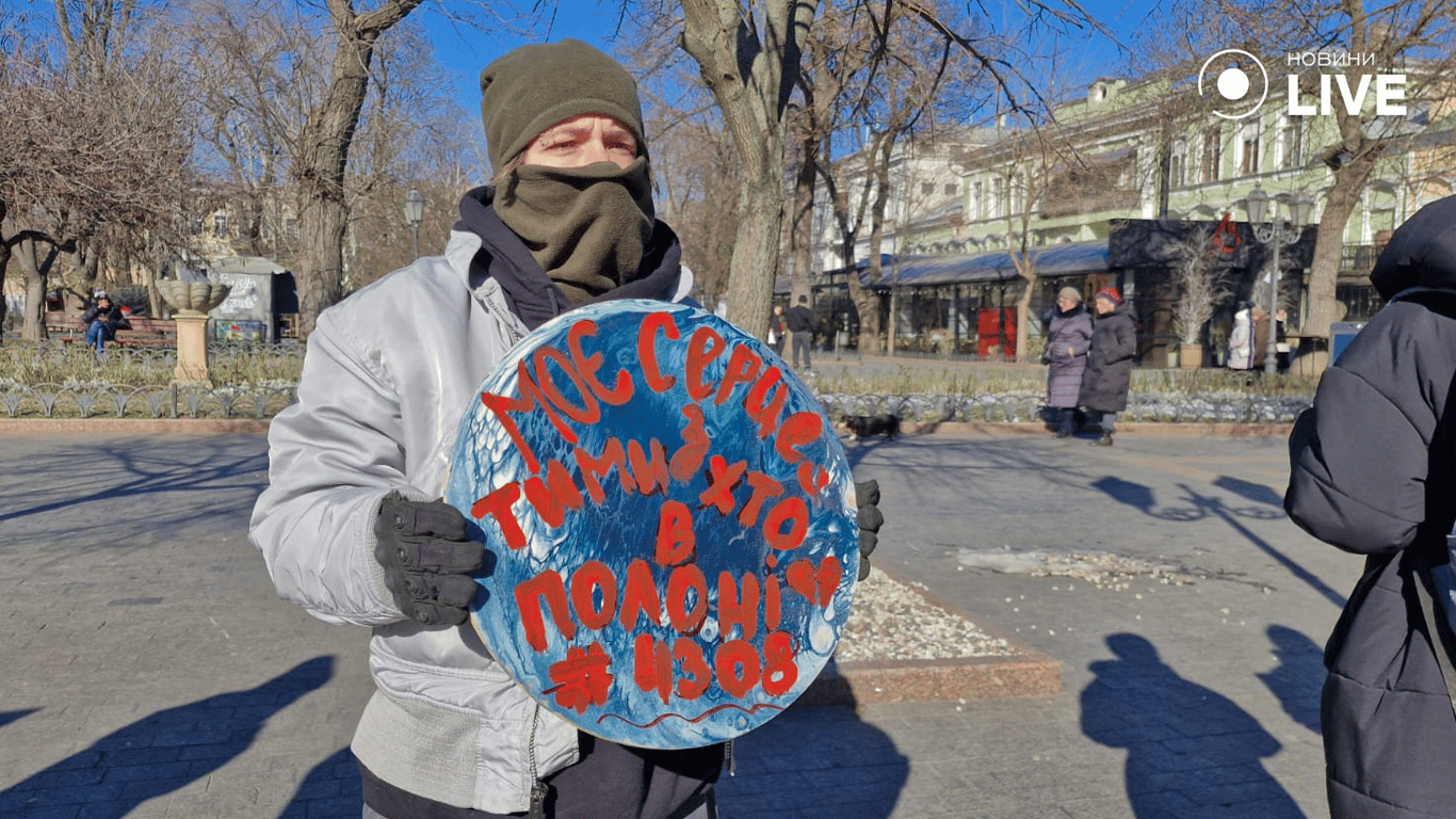 На головній вулиці Одеси проходить мітинг — фоторепортаж - фото 1