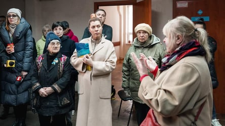 "Грибок та холод": Одеські волонтери оцінили нове приміщення, що їм запропонувала облрада - 285x160