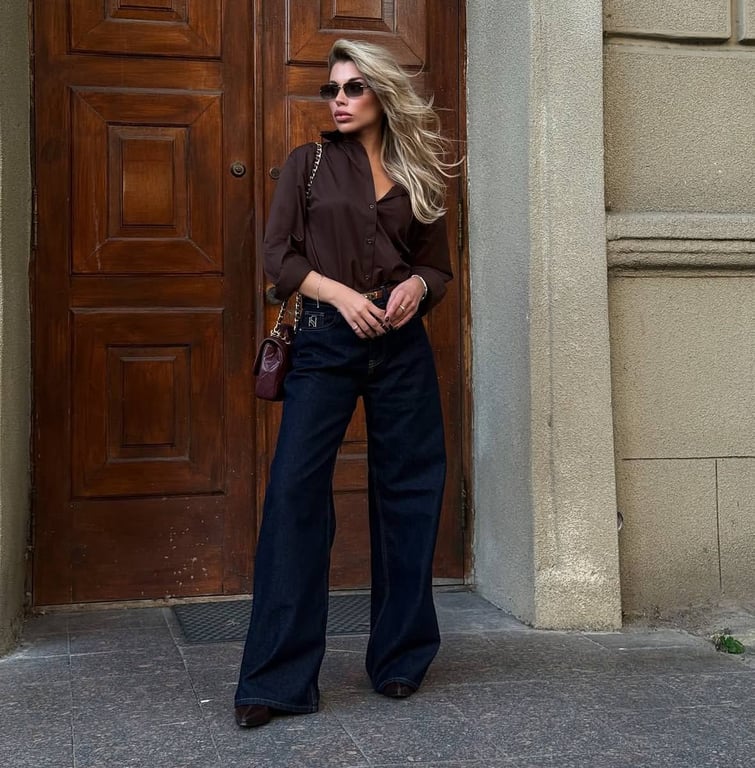 З сорочкою та джинсами вийде ідеальний образ