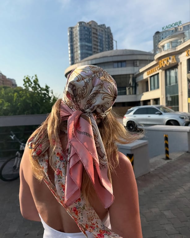 Trendy hats for summer 2025