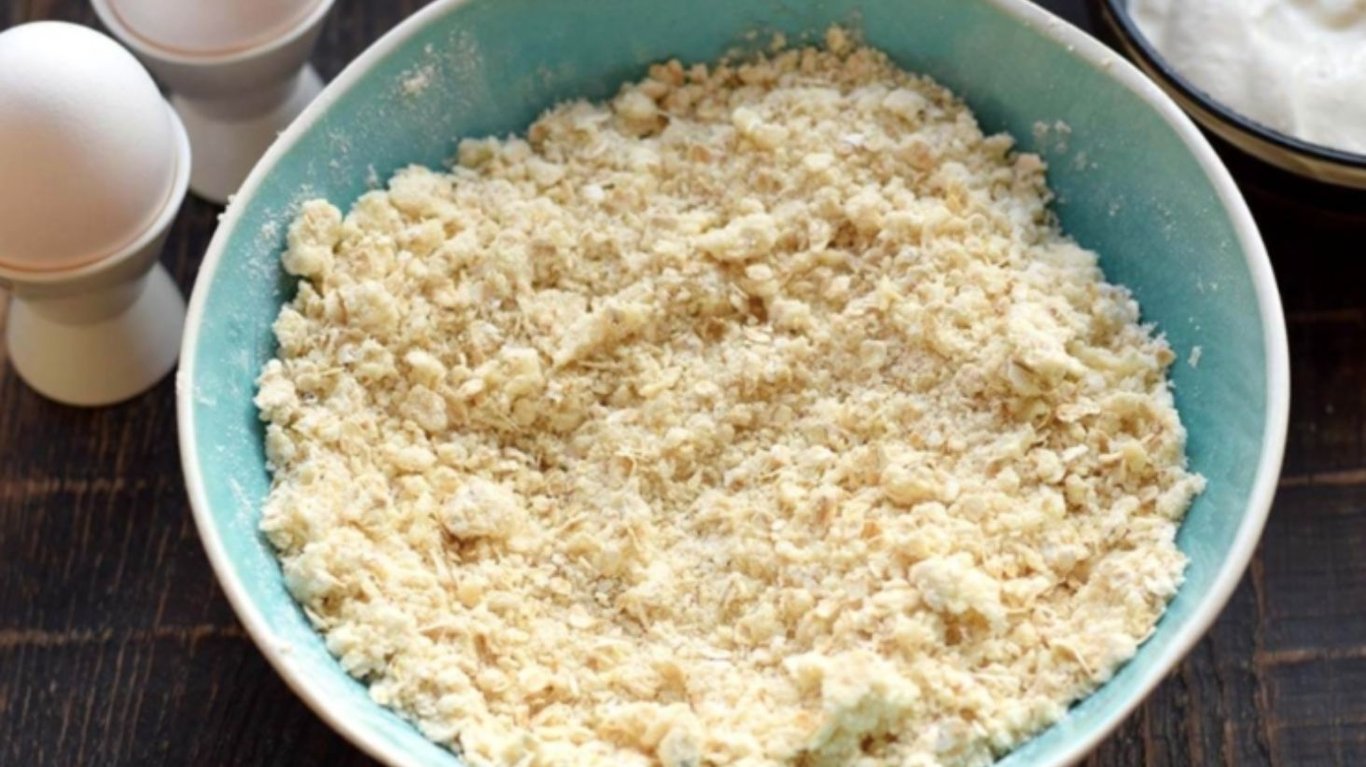 домашній насипний пиріг швидко та смачно до кави