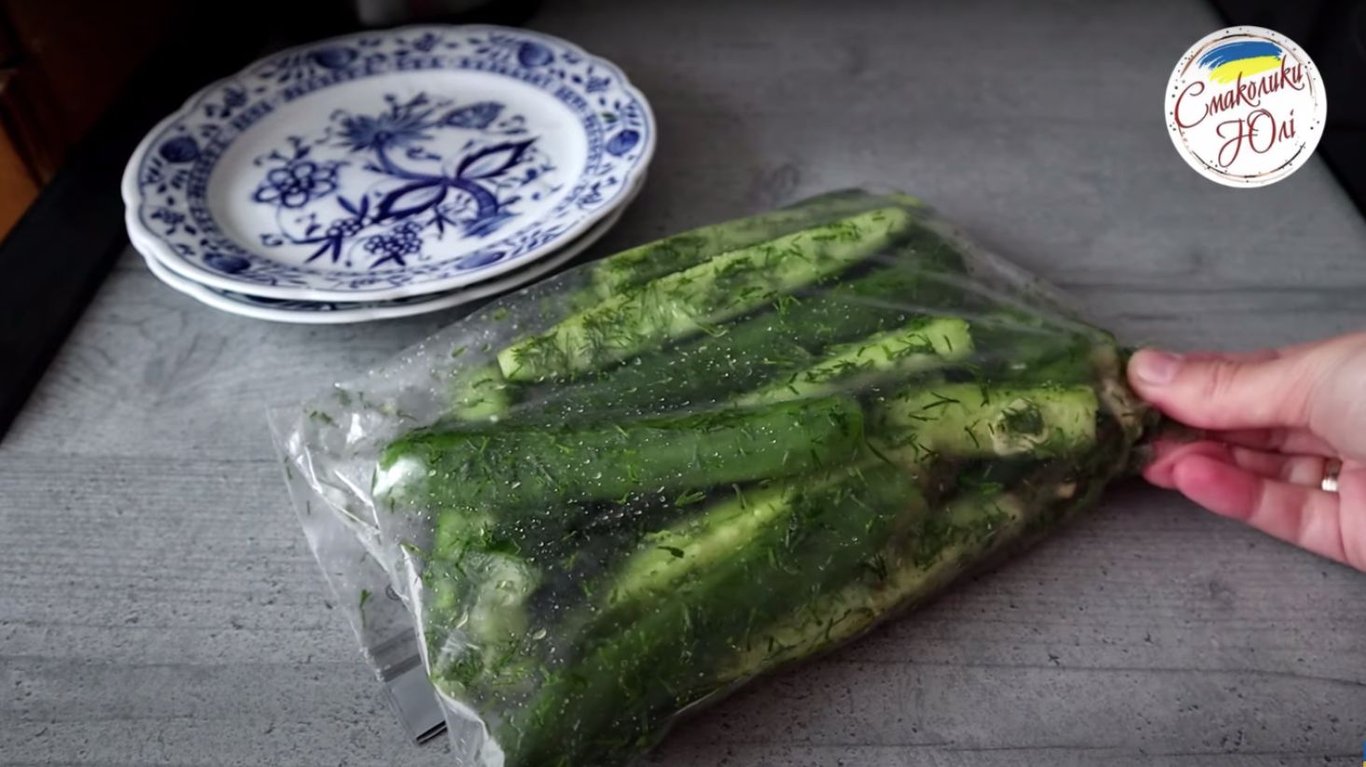 рецепт маринованих огірків за три хвилини 