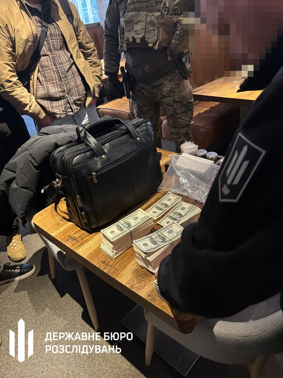 В Киеве мошенник хотел обмануть коммерсанта