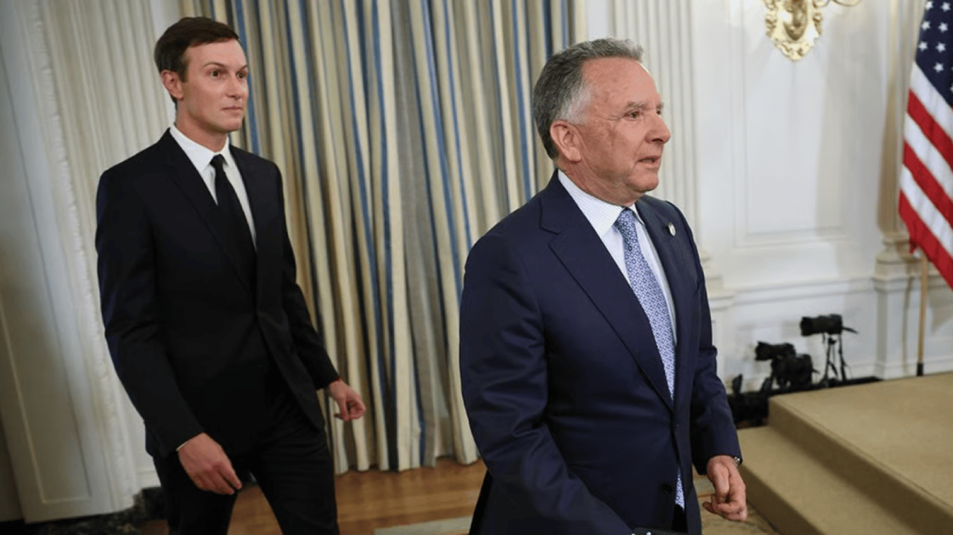 Заступник посла: США продовжують розглядати візит до України