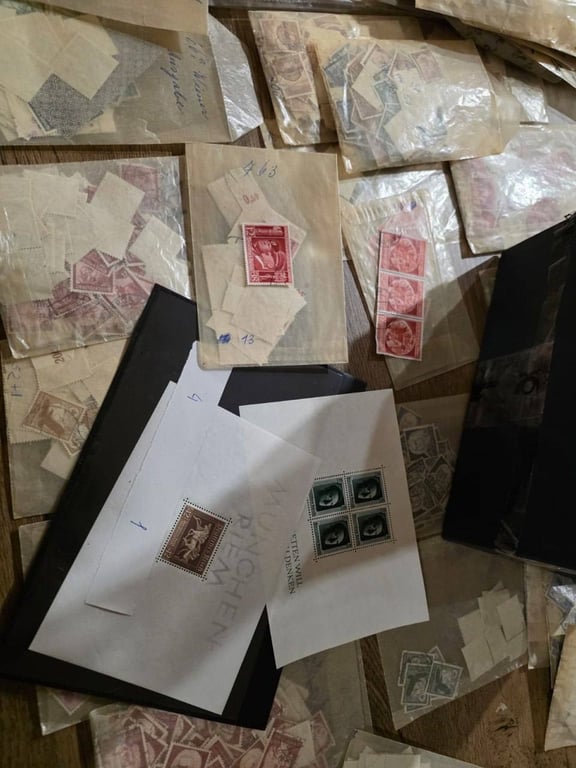 Митники вилучили марки із нацистською символікою