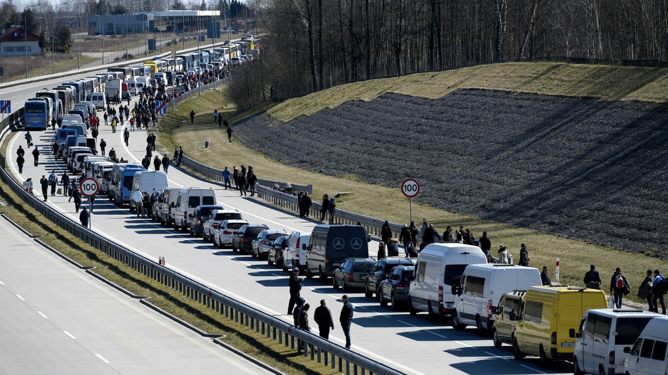 Очереди на границе Украины сегодня утром 30 марта