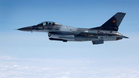 Европа не может начать обучение украинцев на F-16, поскольку нет одобрения от США, — СМИ - 285x160