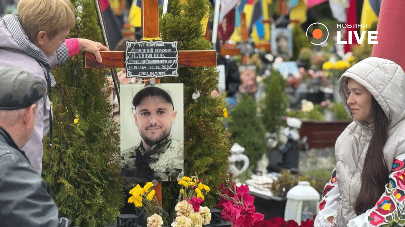 Могили загиблих воїнів у Львові