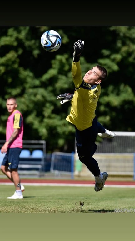 Андрій Лунін