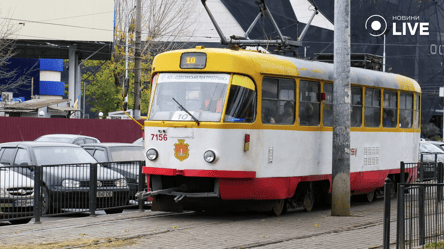 Более миллиона гривен на рекламную пленку для одесских трамваев — Prozorro - 290x166