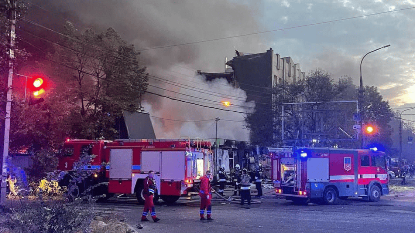 Обстрел Черкасс: в здании, куда попали россияне, могло находиться более 20 человек