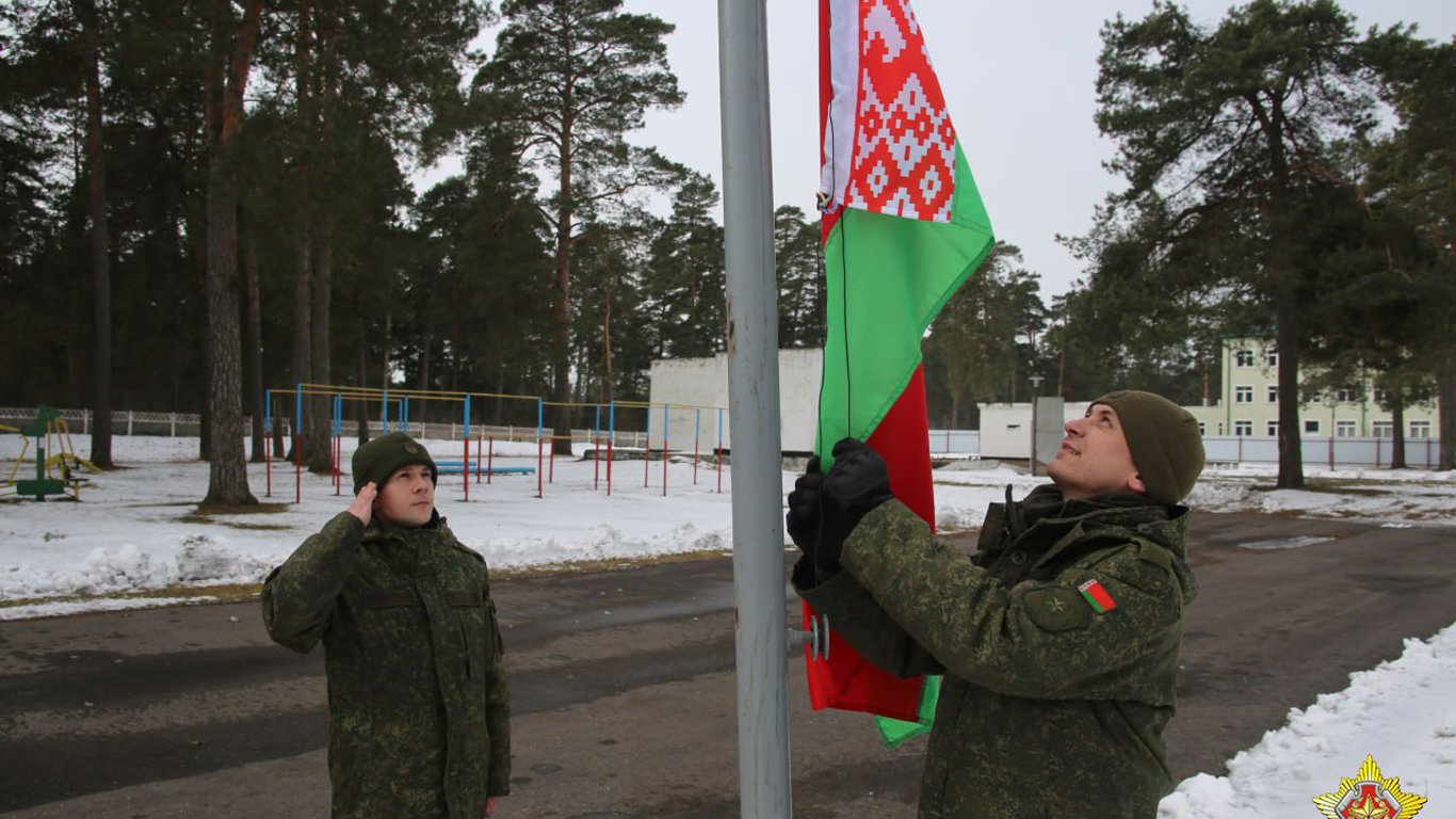 Міноборони Білорусі оголосило про призов військовозобов'язаних на збори