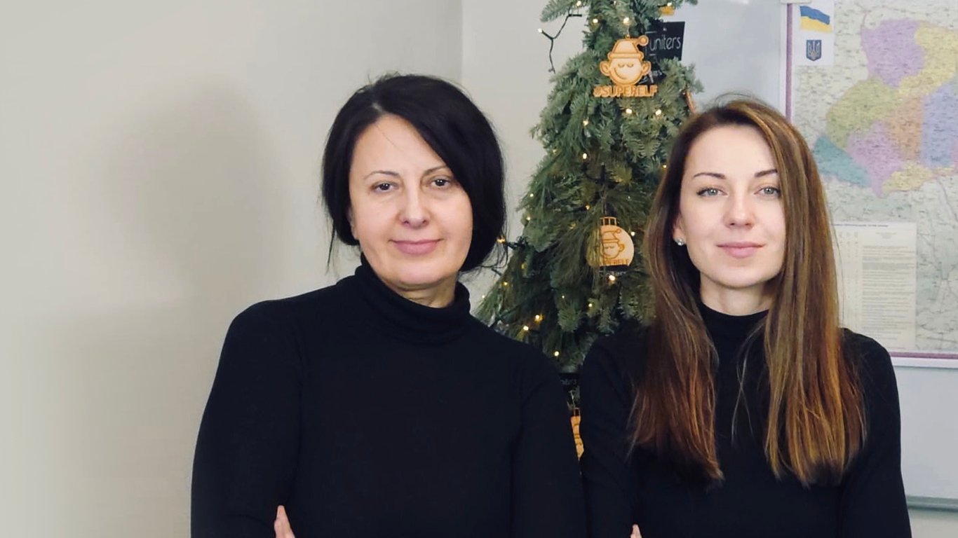 Эльфы сменили сказочную одежду на бронежилеты, чтобы подарить украинским детям свет на Рождество - 250x140