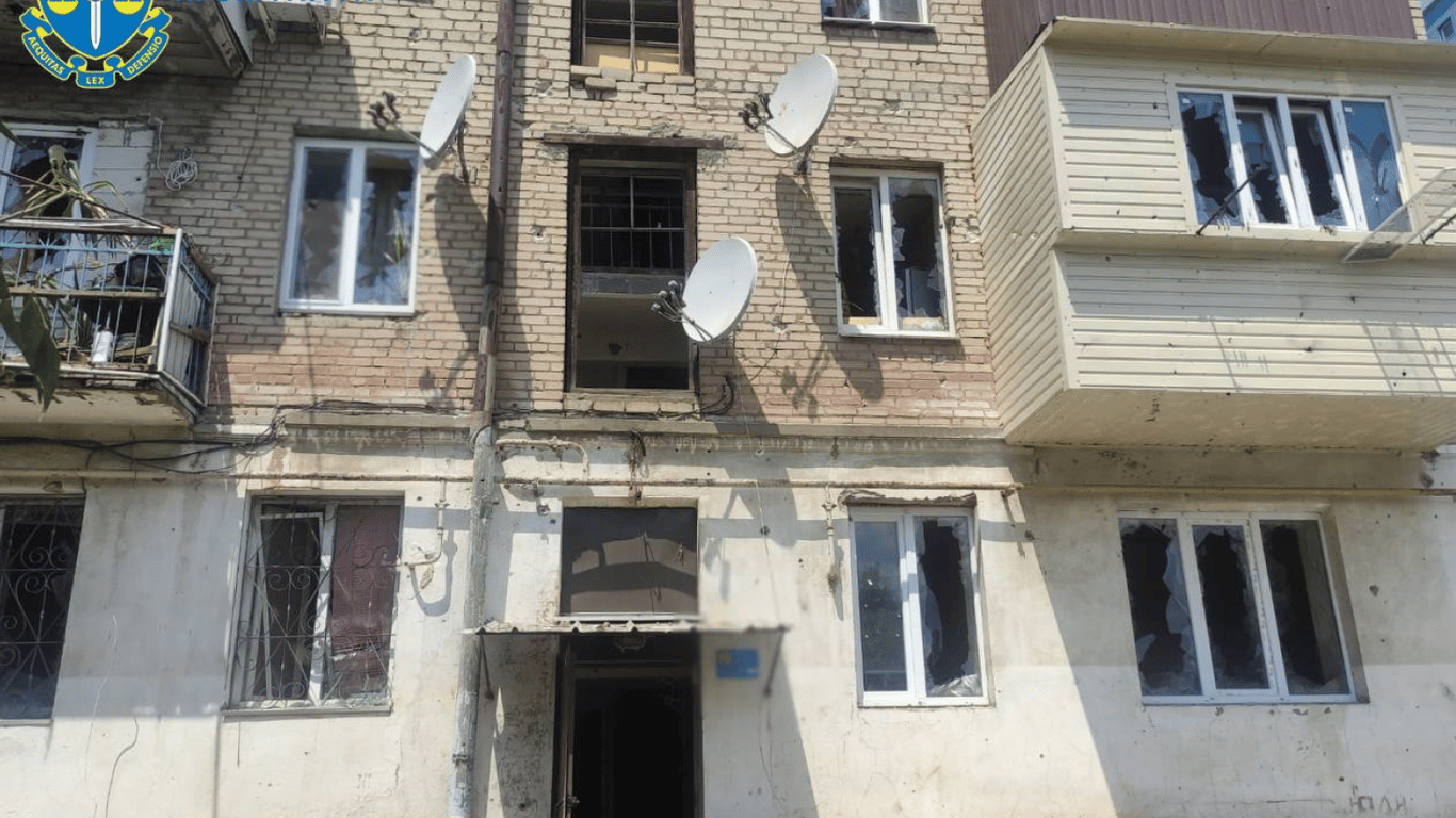 Окупанти обстріляли волонтерів та житлові будинки у Херсоні