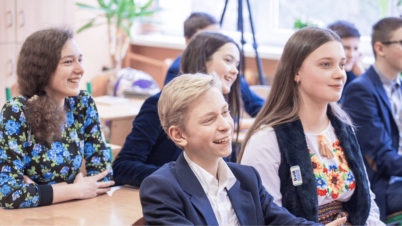 Коли літні канікули в українських школах 2023 — дати