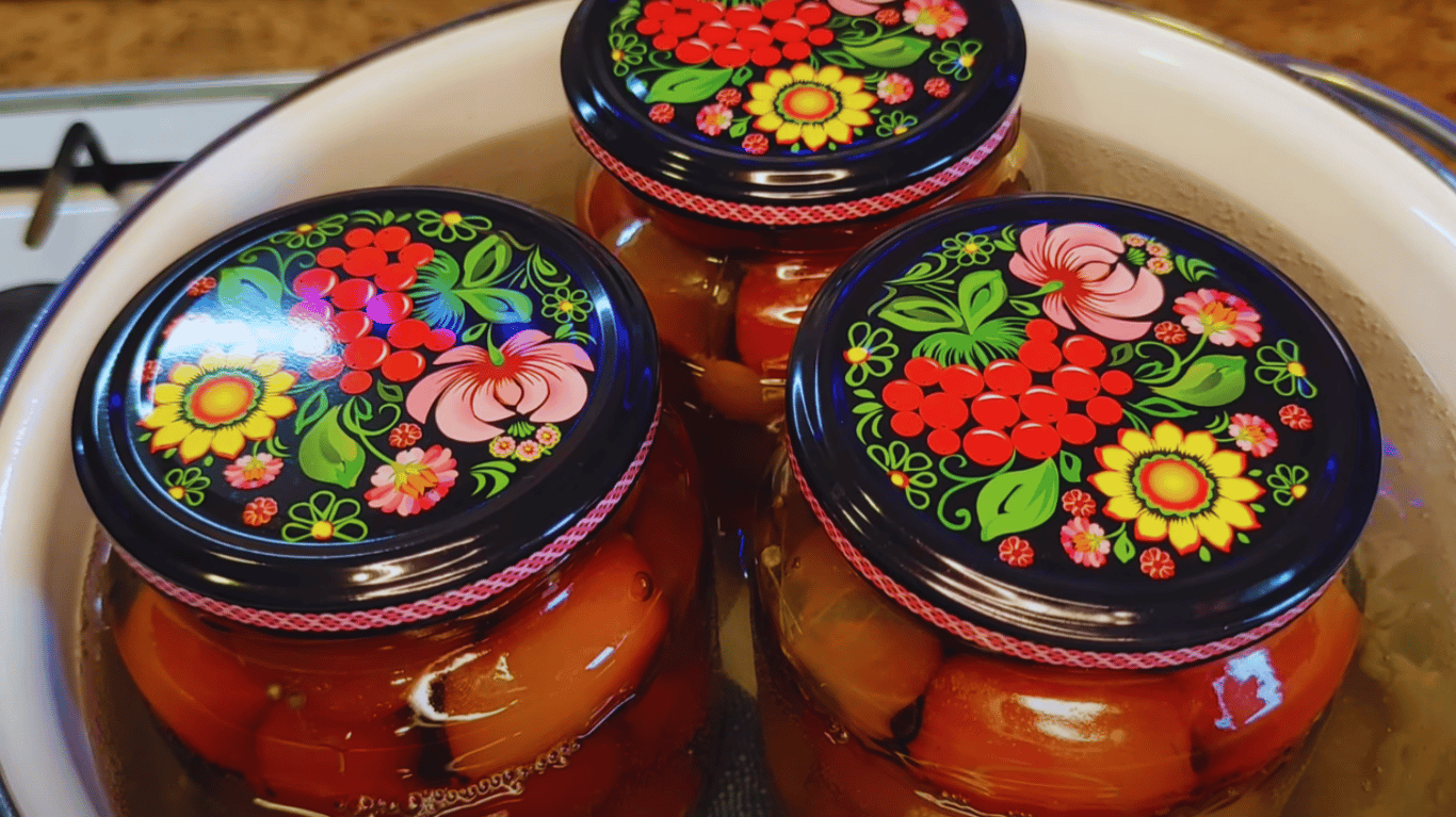 рецепт маринованих помідорів на 0,5 банку