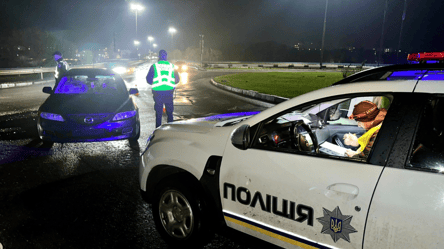 На Одещині авто врізалося в дерево: загинули двоє хлопців - 285x160