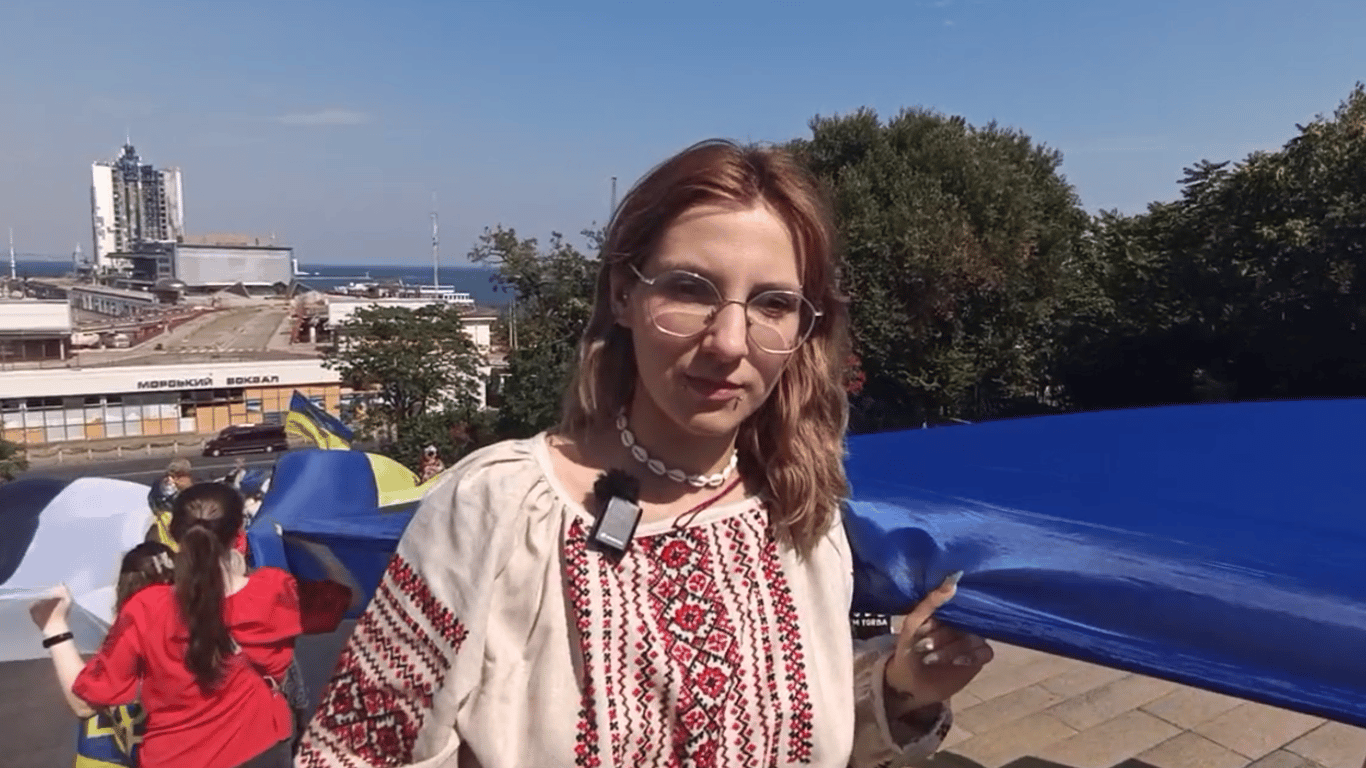 Два прапори, одна надія: в Одесі пройшла велика хода - фото 17