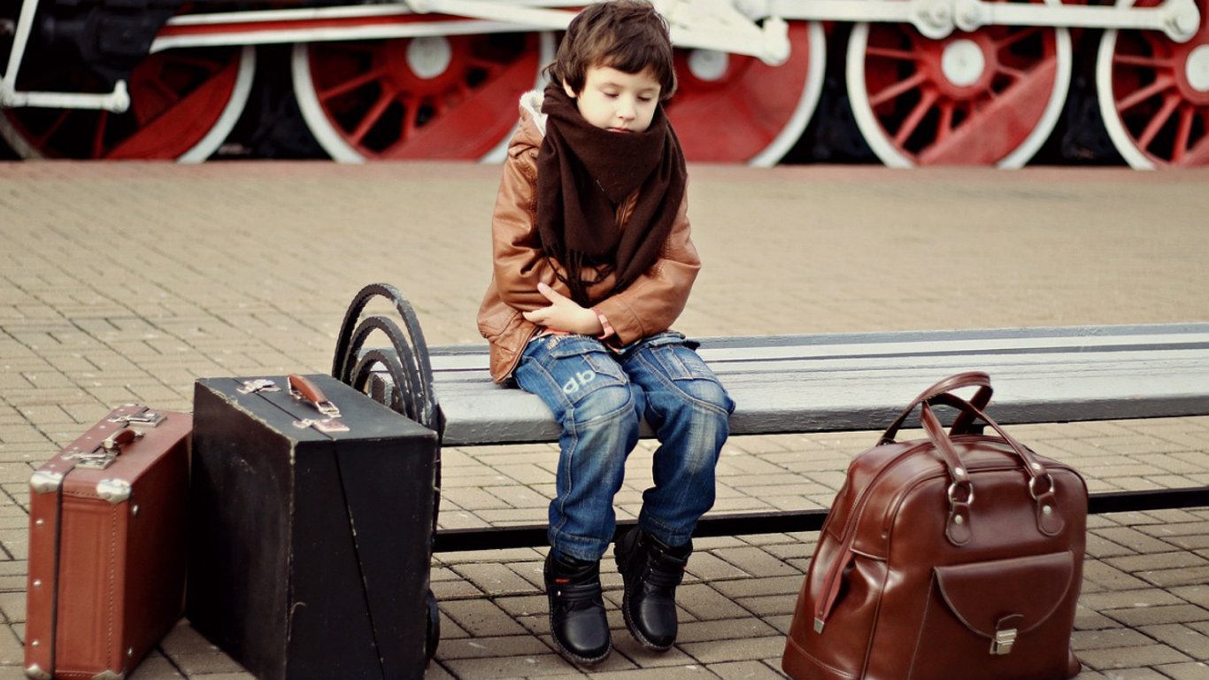 Вивезти дітей стане важче: в Україні змінився закон щодо виїзду неповнолітніх закордон