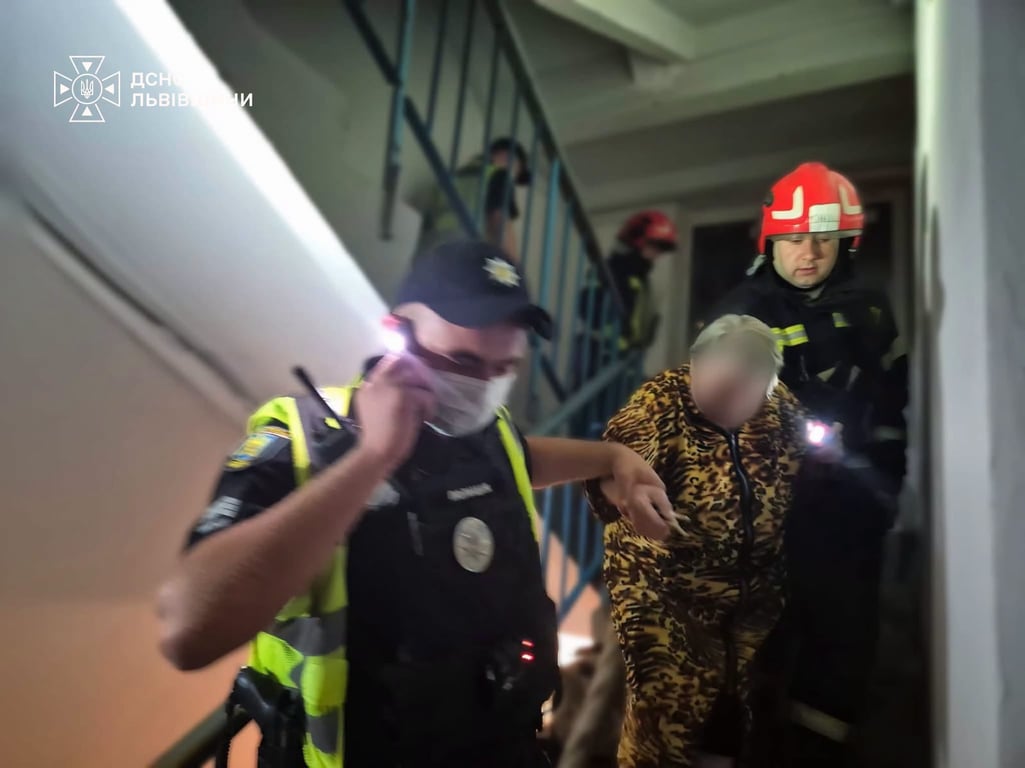 У Львові вибух акумулятора спричинив пожежу у квартирі - фото 1