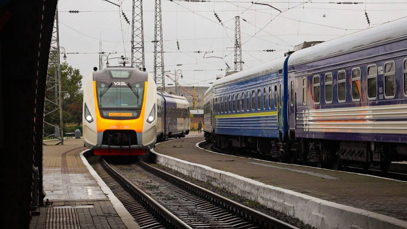 Після 18 років перерви зі Львова вирушив перший потяг до Варшави