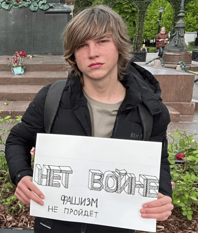 Ні війні — у москві побили активіста