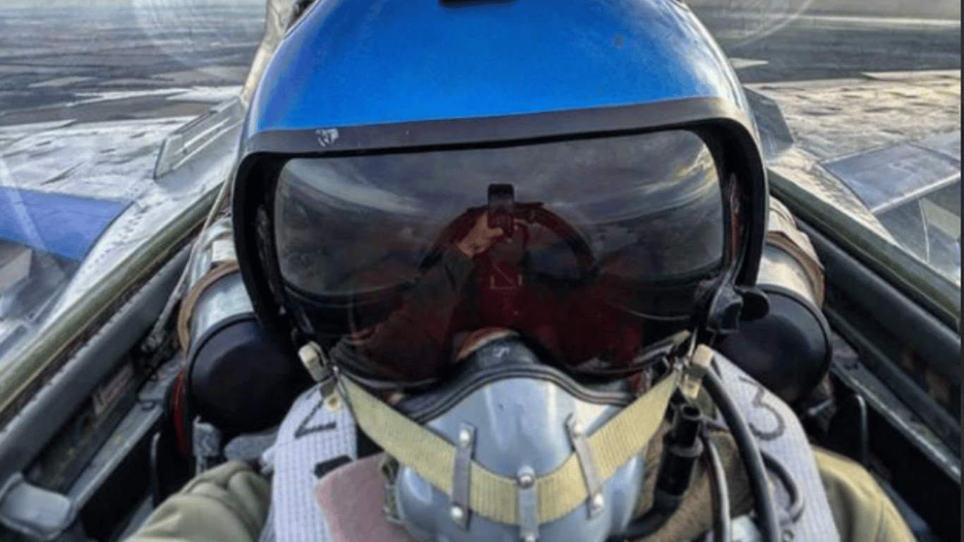 В боях за Украину погиб 23-летний пилот Владислав с позывным Blue Helmet. Он был пилотом истребителя МиГ-29.